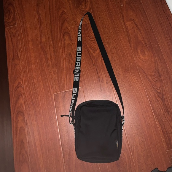 SS18 SUPREME SHOULDER BAG - Picture 5 of 5